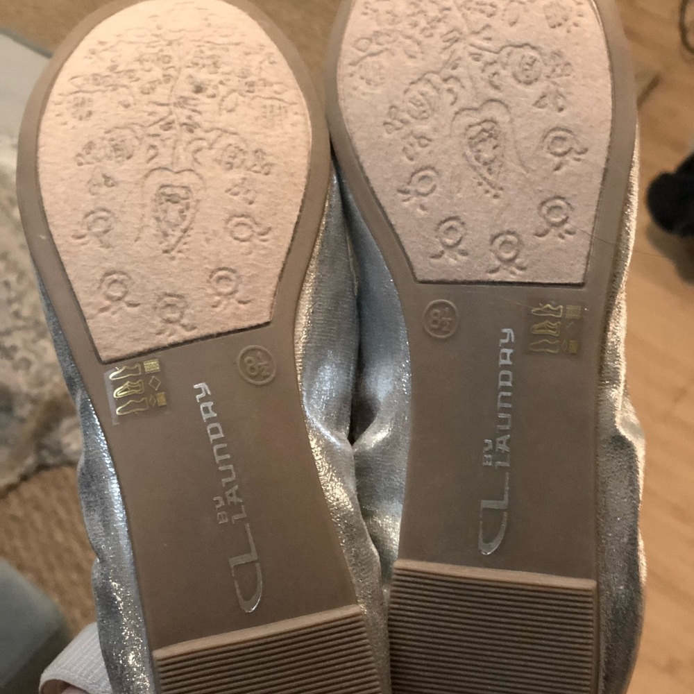 Wedding flats - Picture 2 of 3